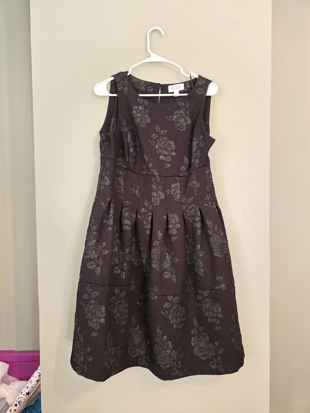 ELLE Black Floral Jacquard Sleeveless Fit-and-Flare Dress